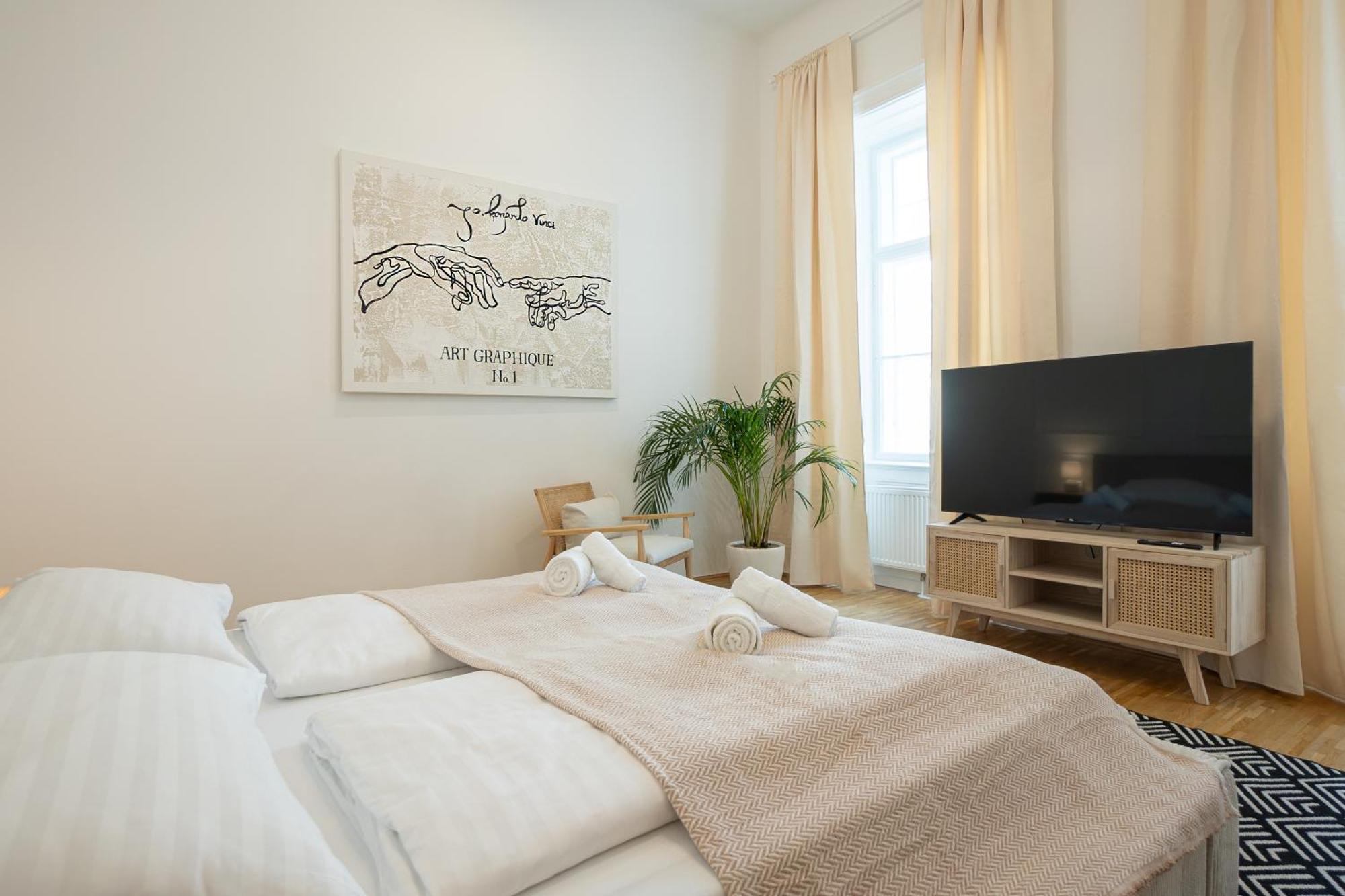 Vibrant 107 M2 Flat In The Center Apartament *