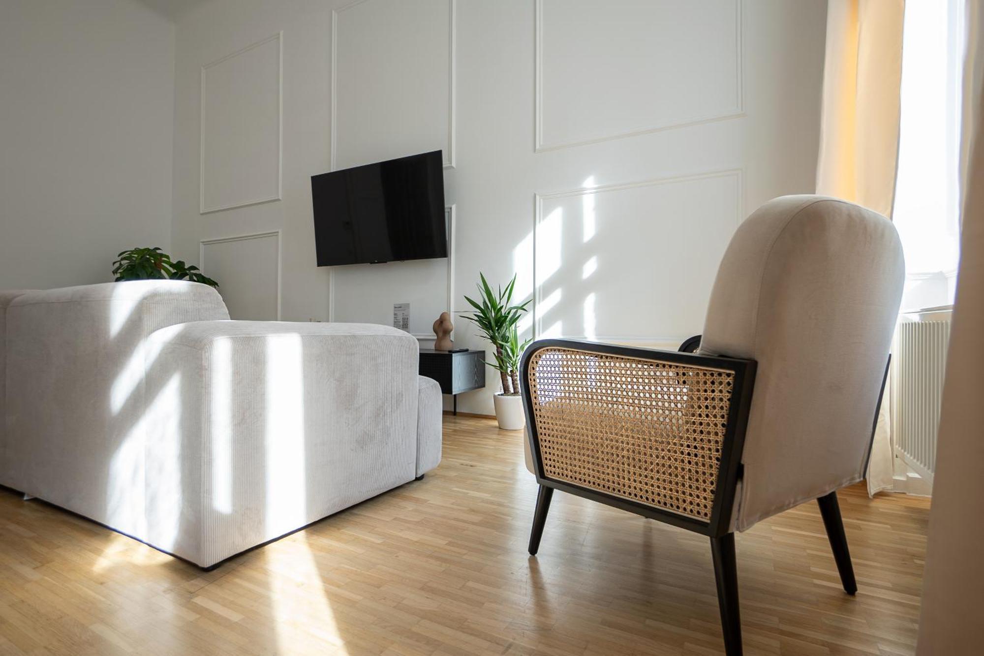 Vibrant 107 M2 Flat In The Center Apartament *