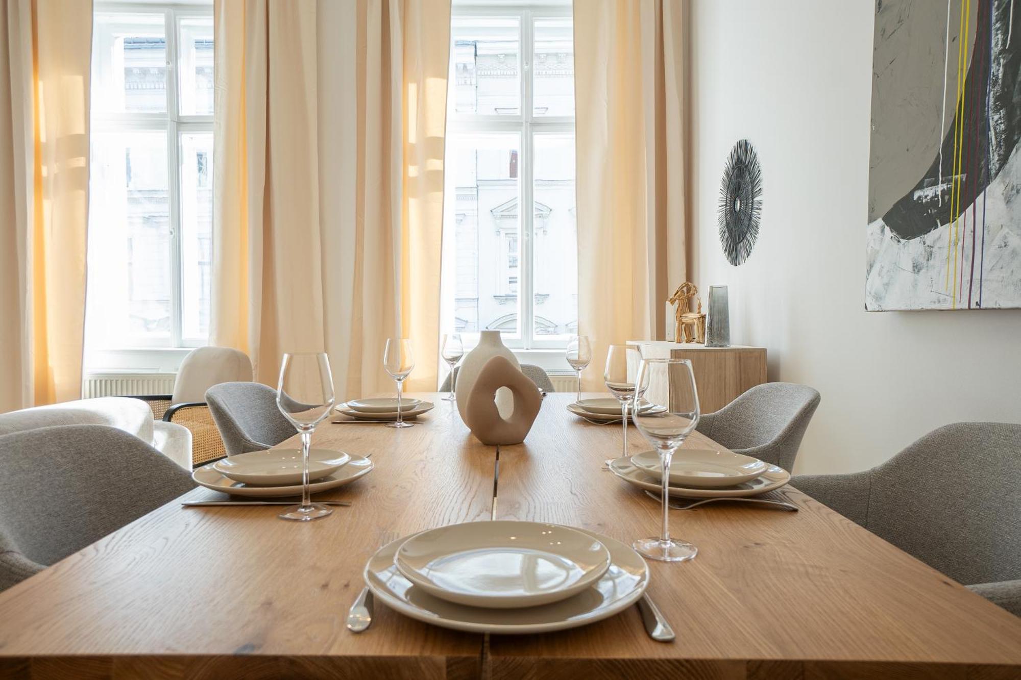 Vibrant 107 M2 Flat In The Center Apartament *