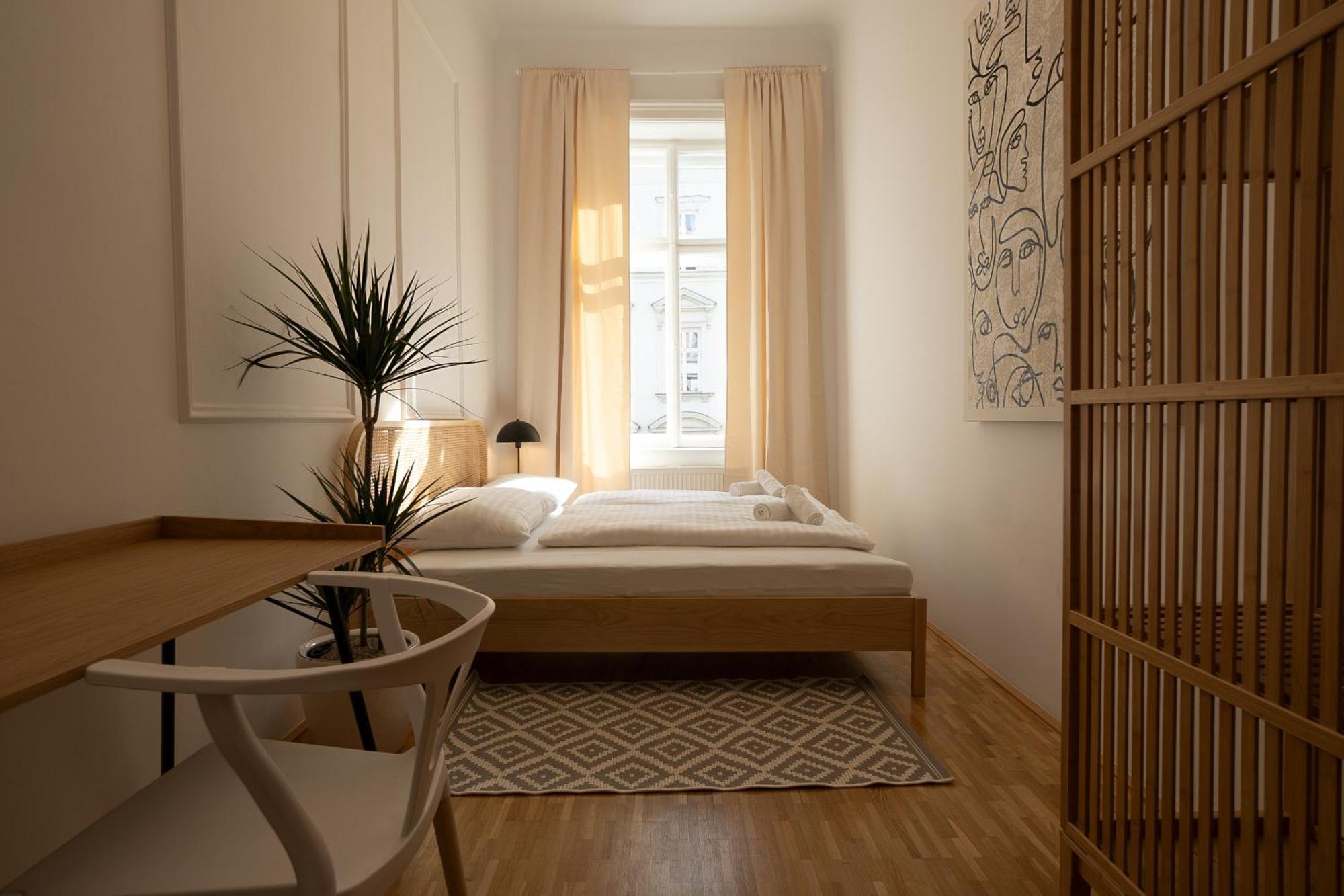 Apartament Vibrant 107 M2 Flat In The Center *